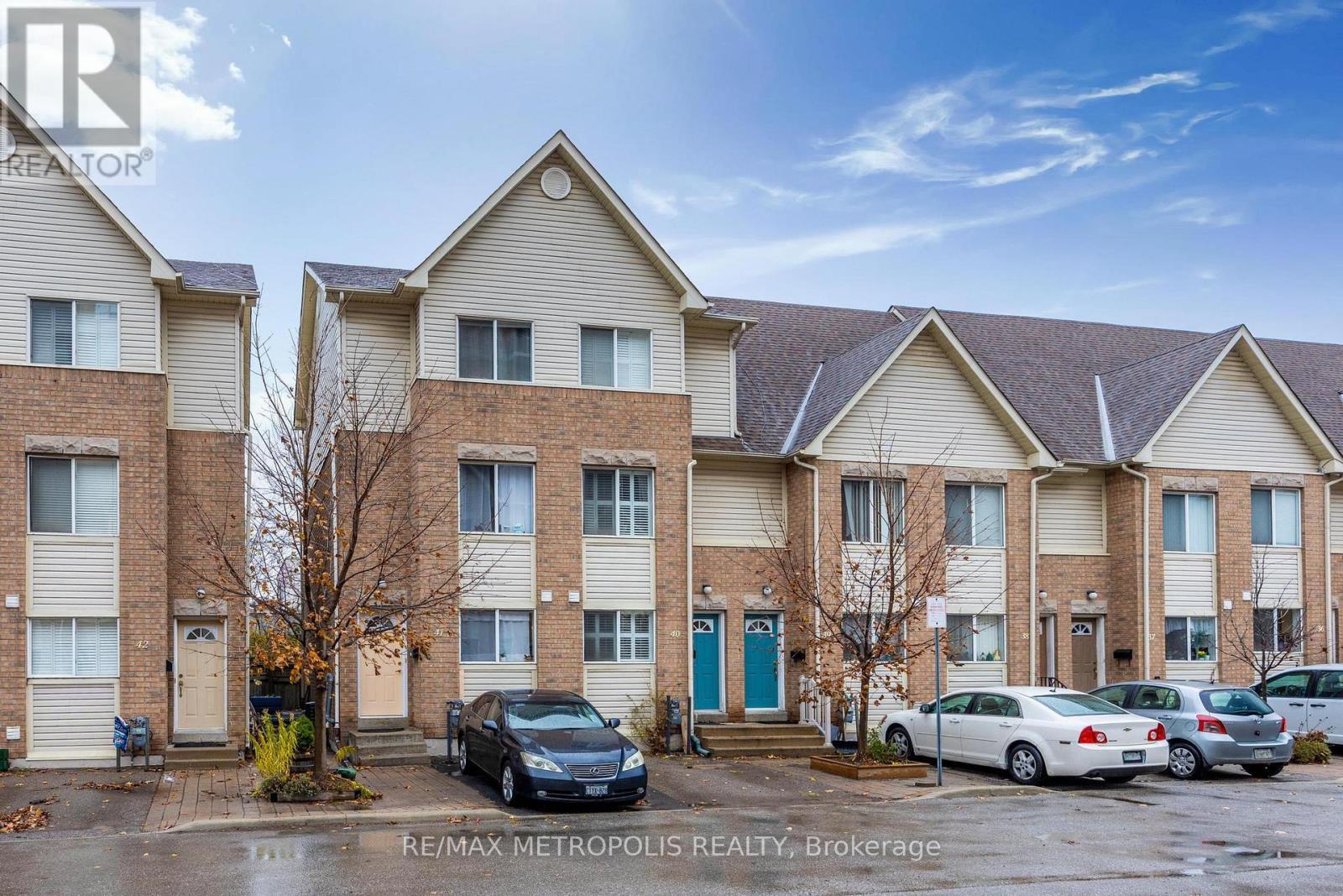 40 - 21 Replin Road, Toronto, ON