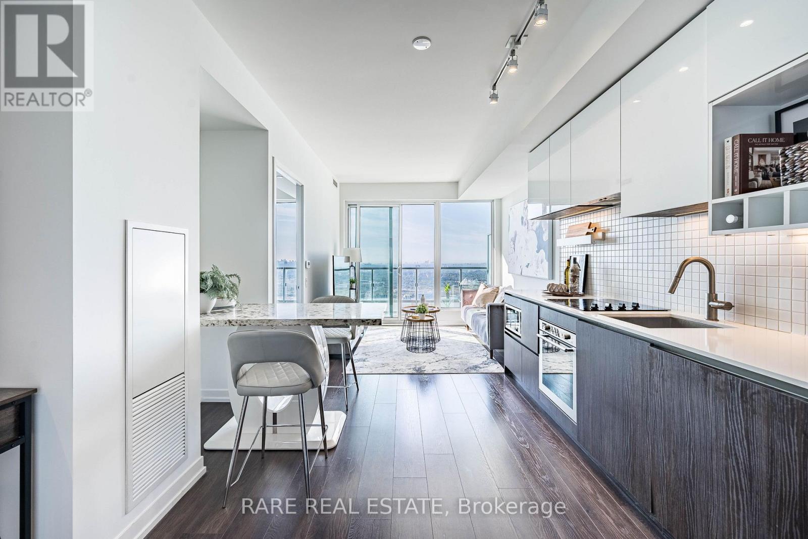 5506 - 5 Buttermill Avenue, Vaughan, ON