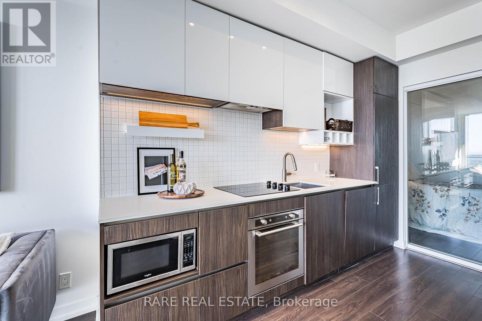 5506 - 5 Buttermill Avenue, Vaughan, ON