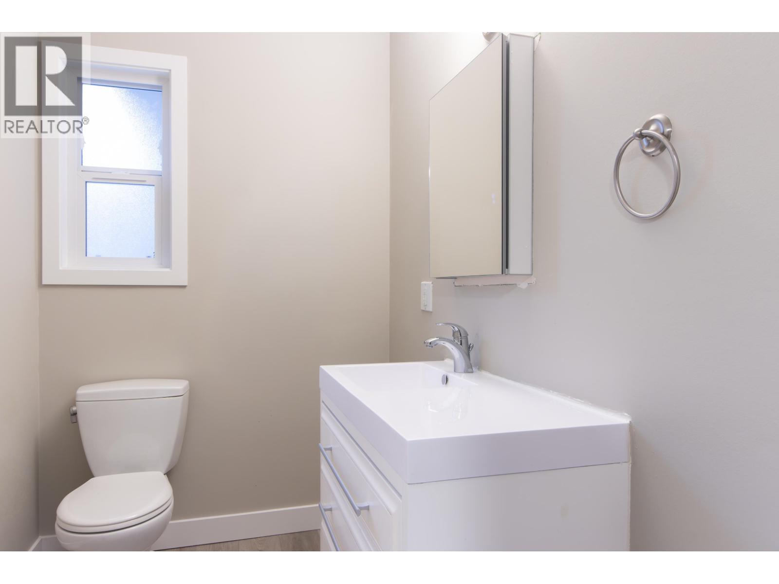 10 1500 Judd Road, Squamish, BC - Indoor Photo Showing Bathroom
