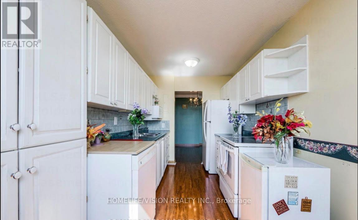 515 - 175 Hilda Avenue, Toronto, ON - Indoor Photo Showing Other Room