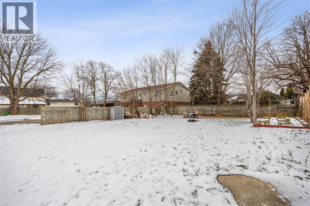 4 Clyde Street, Lambton Shores, ON - Outdoor