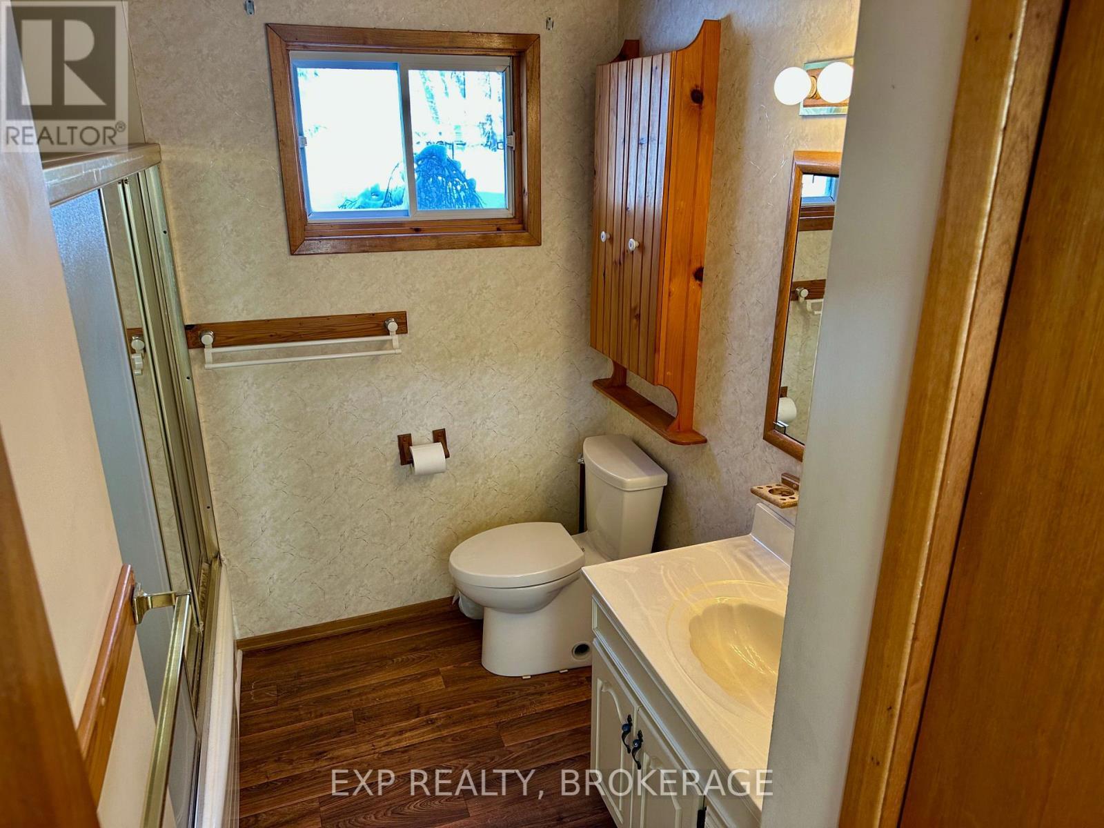 2103 Hambly Lane, Frontenac (Frontenac South), ON - Indoor Photo Showing Bathroom