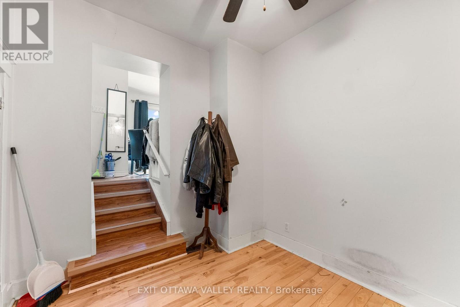 310 Murray Street, Pembroke, ON - Indoor Photo Showing Other Room