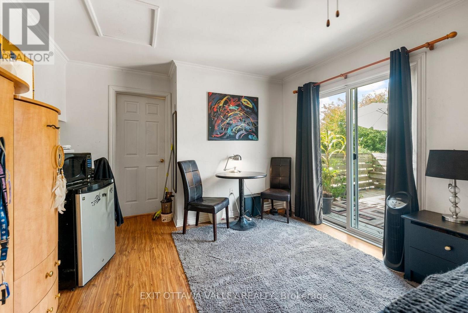 310 Murray Street, Pembroke, ON - Indoor