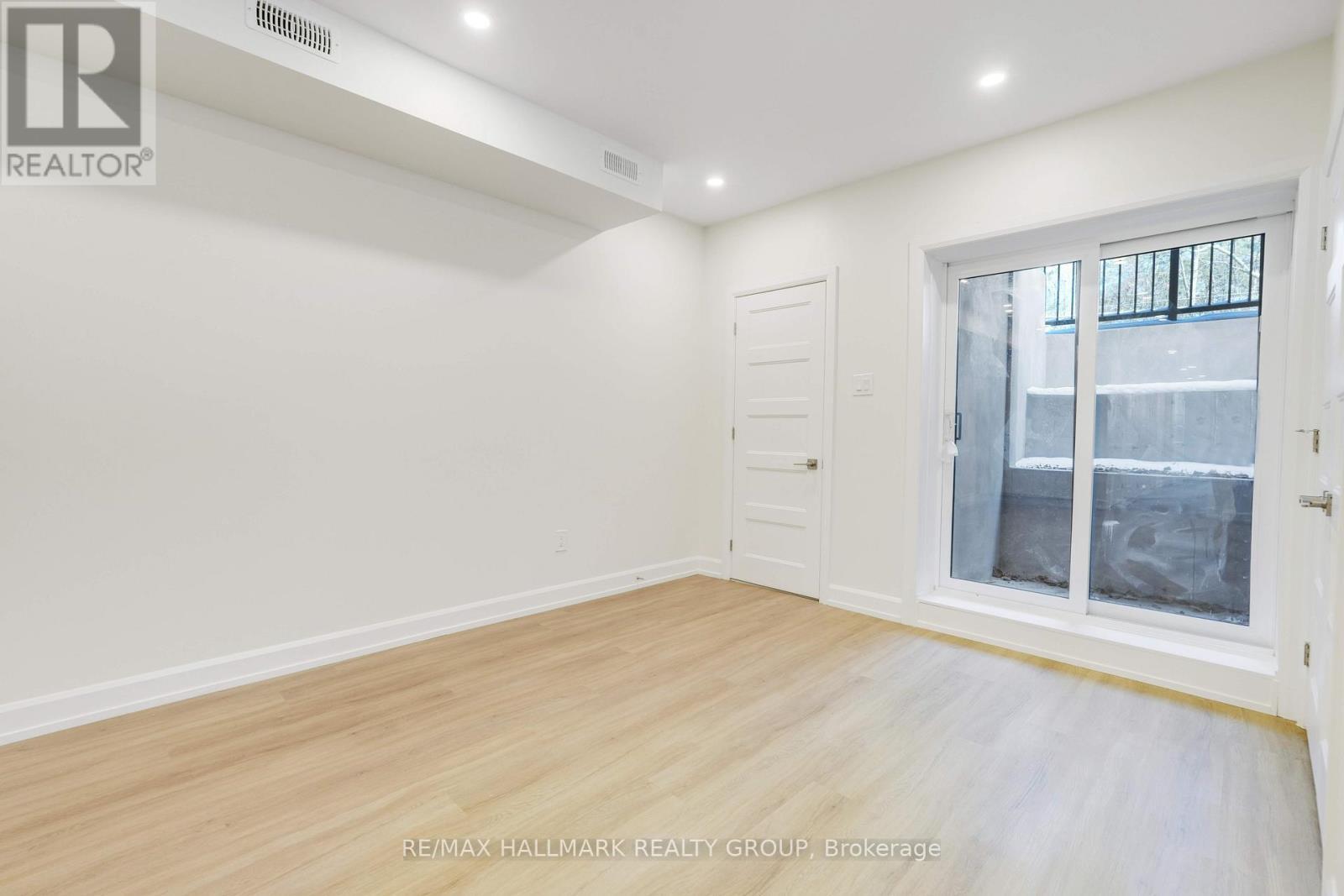 C - 958 Fisher Avenue, Ottawa, ON