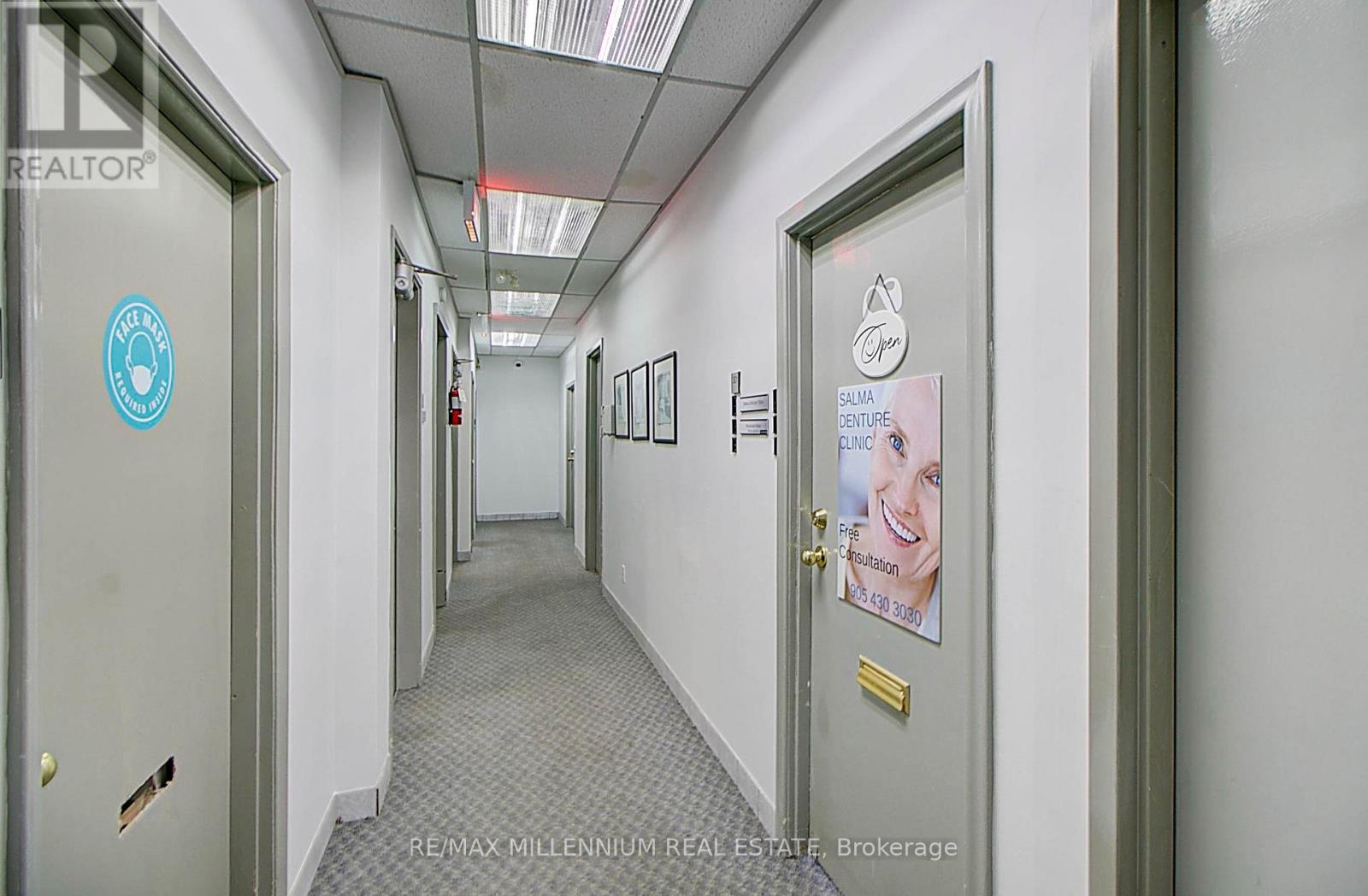 302 - 101 Dundas Street W, Whitby, ON