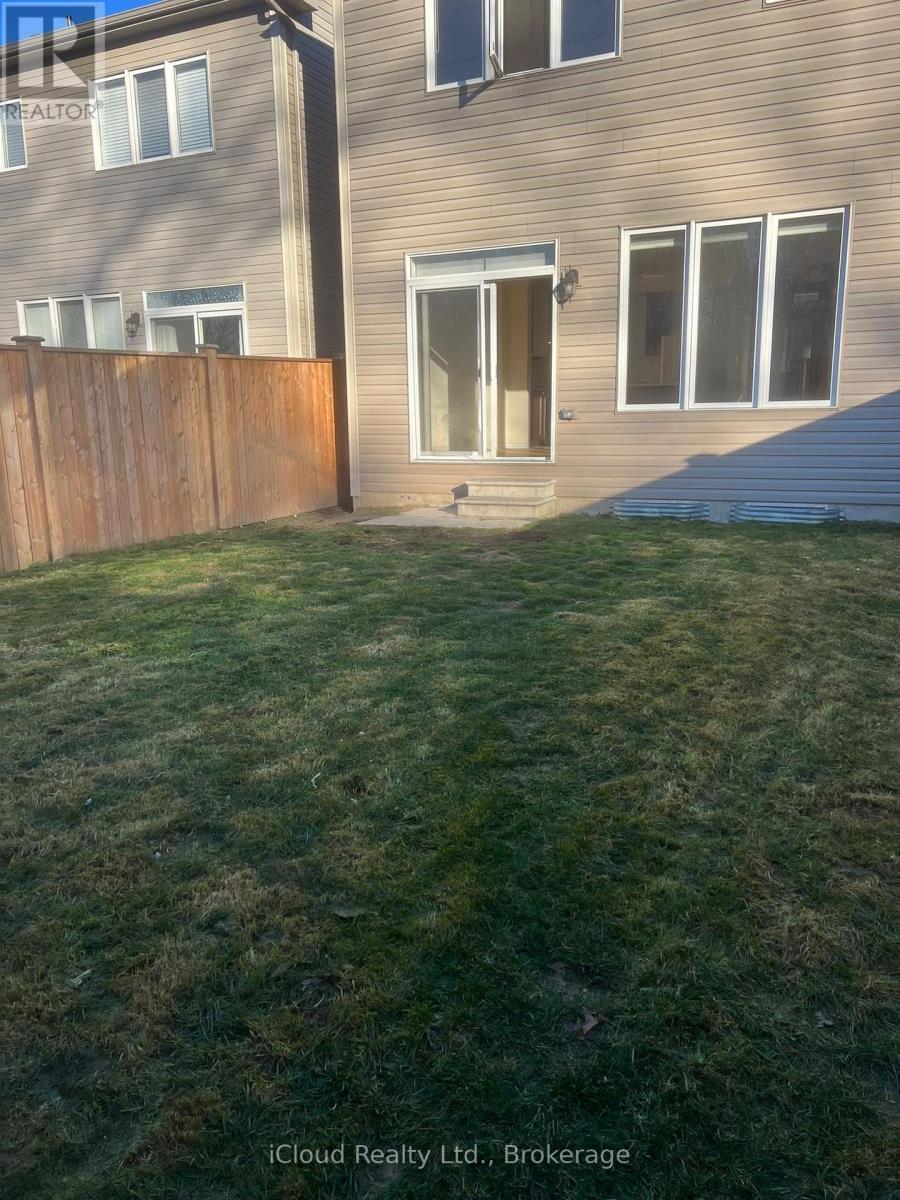 8871 Chickory Trail, Niagara Falls, ON - Outdoor