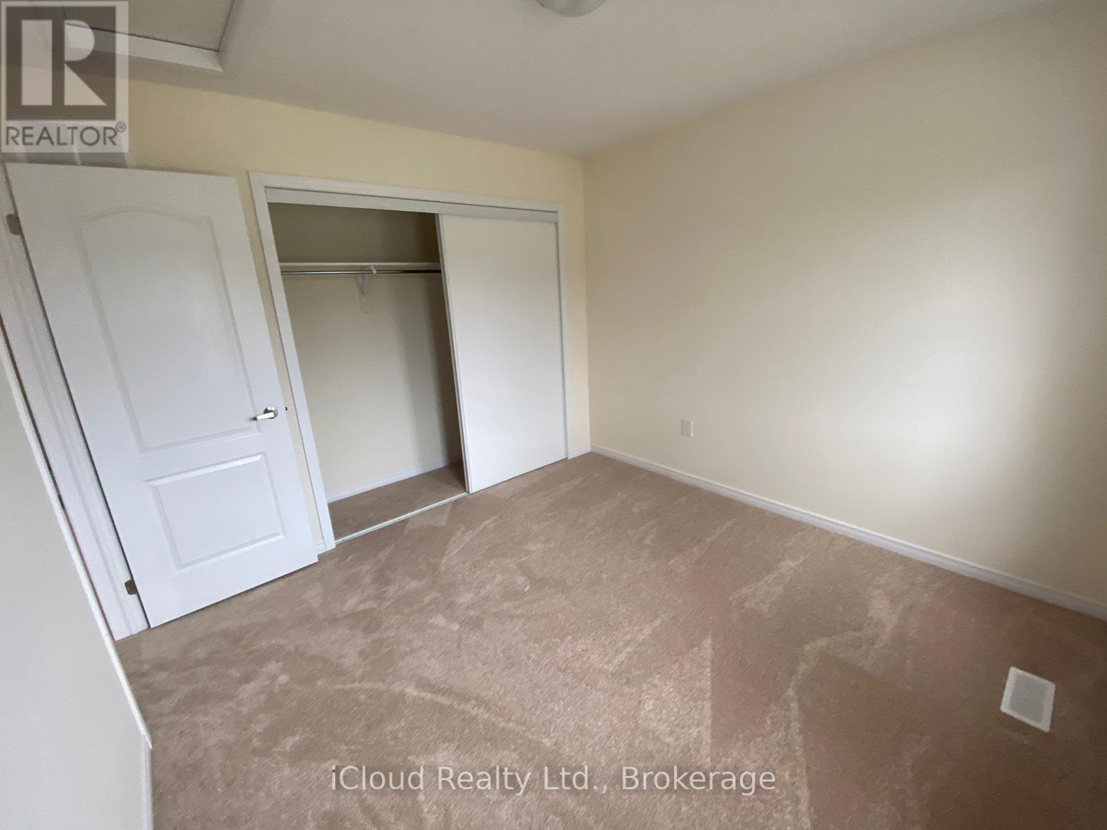 8871 Chickory Trail, Niagara Falls, ON - Indoor Photo Showing Other Room