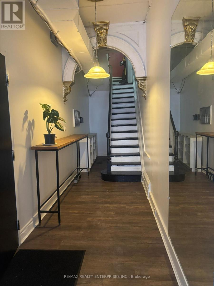 2A - 156 James Street S, Hamilton, ON