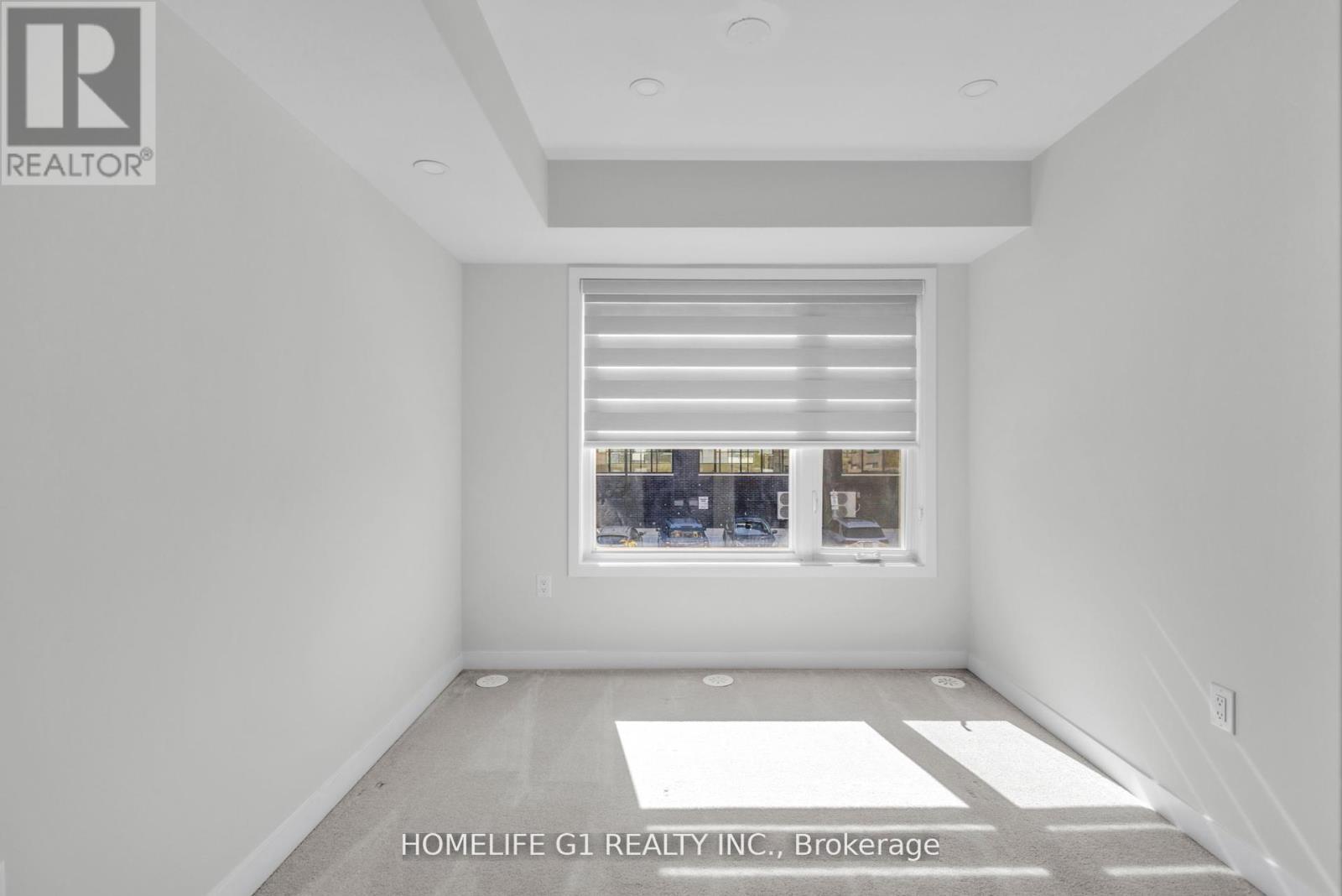 5 - 3429 Ridgeway Drive, Mississauga, ON