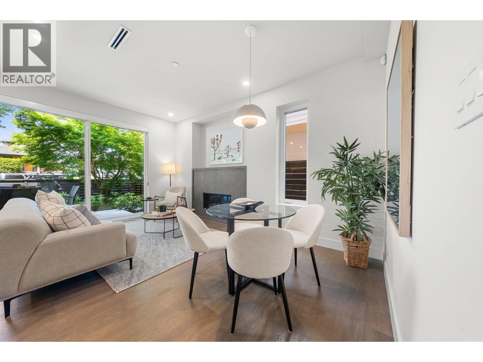 1 638 E 46Th Avenue, Vancouver, BC - Indoor