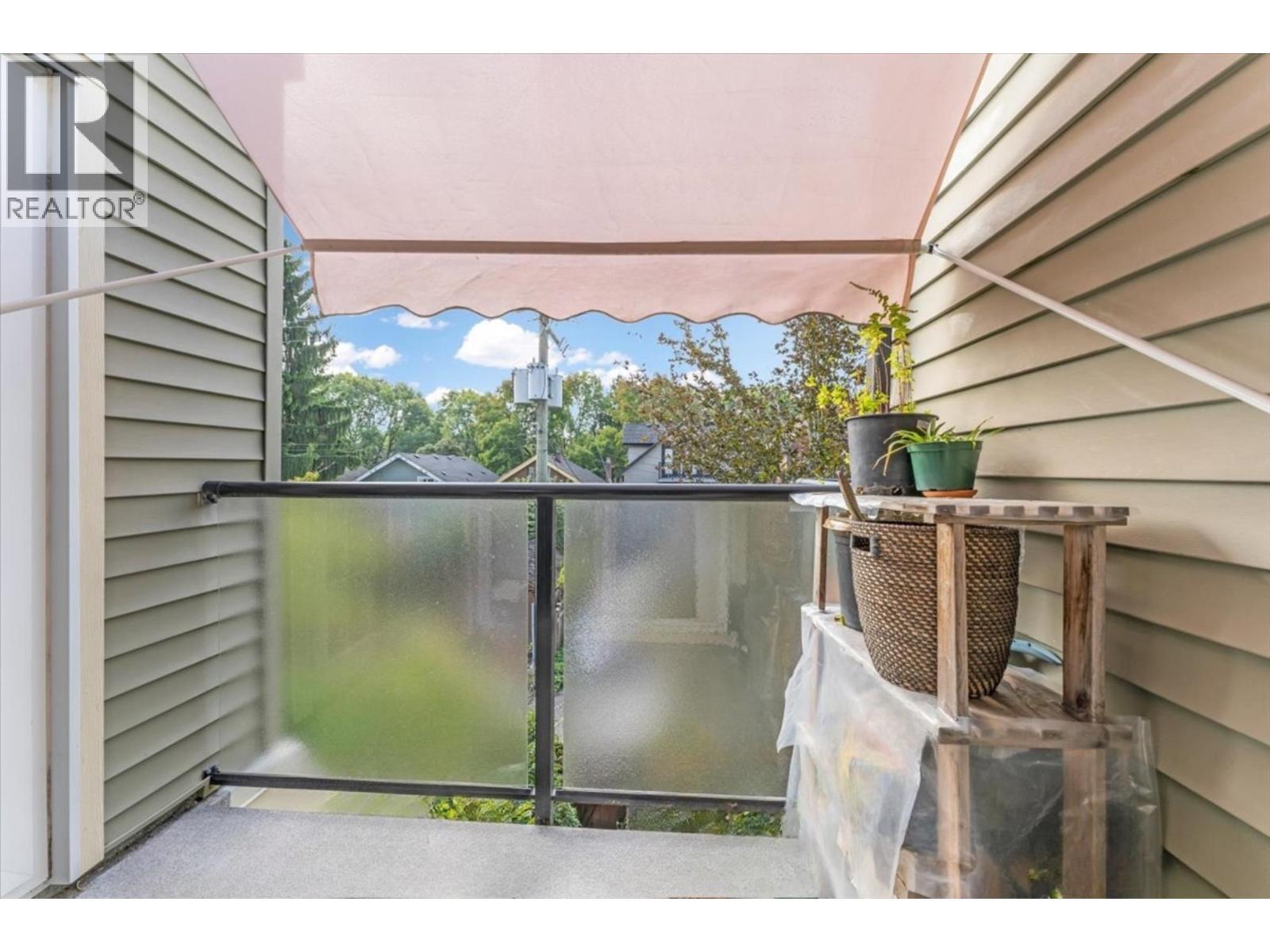 307 876 W 16Th Avenue, Vancouver, BC - Outdoor With Exterior