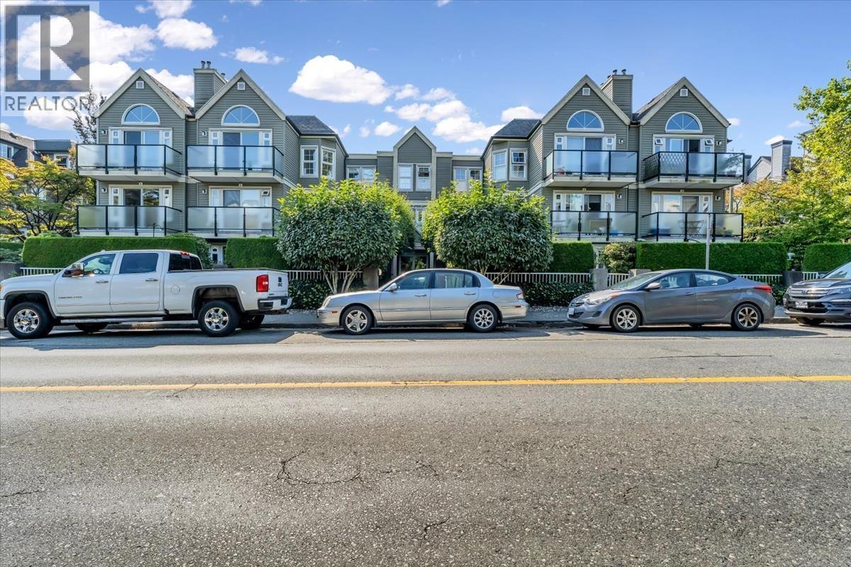 307 876 W 16Th Avenue, Vancouver, BC - Outdoor With Facade