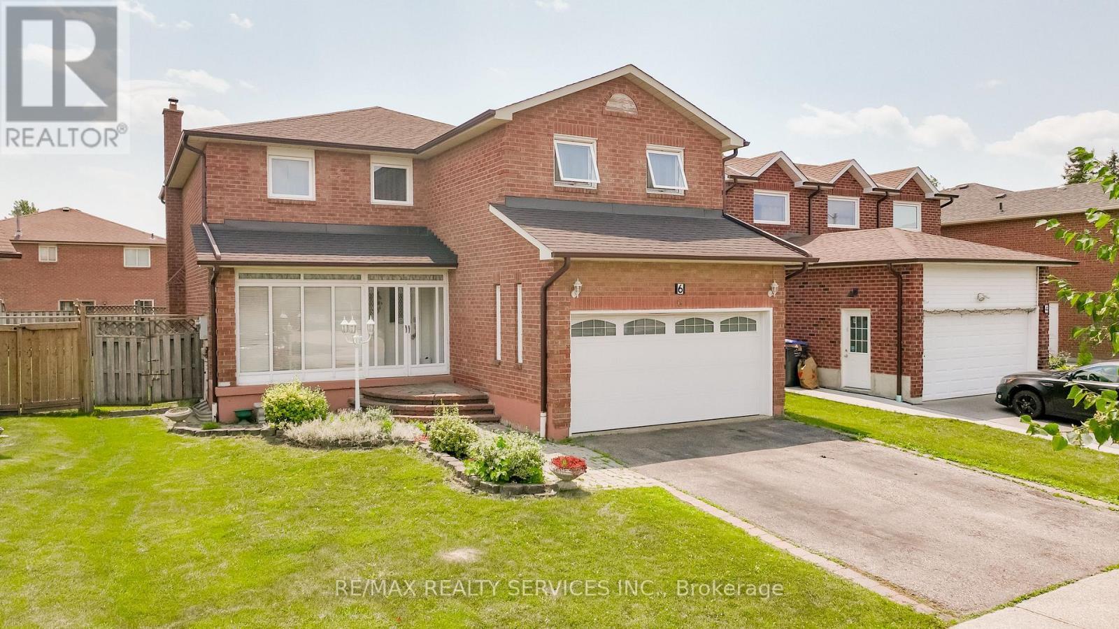 6 Ruth Avenue, Brampton, ON - Outdoor