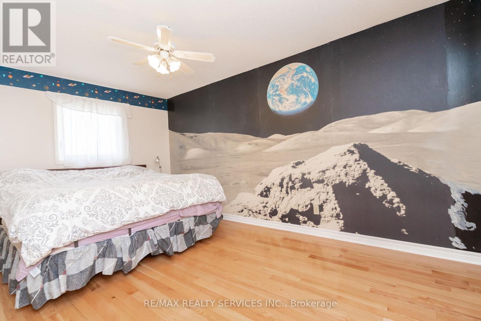 6 Ruth Avenue, Brampton, ON - Indoor Photo Showing Bedroom