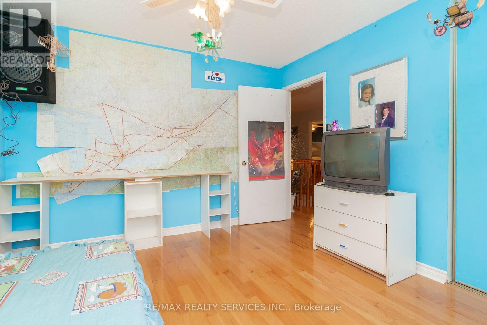 6 Ruth Avenue, Brampton, ON - Indoor