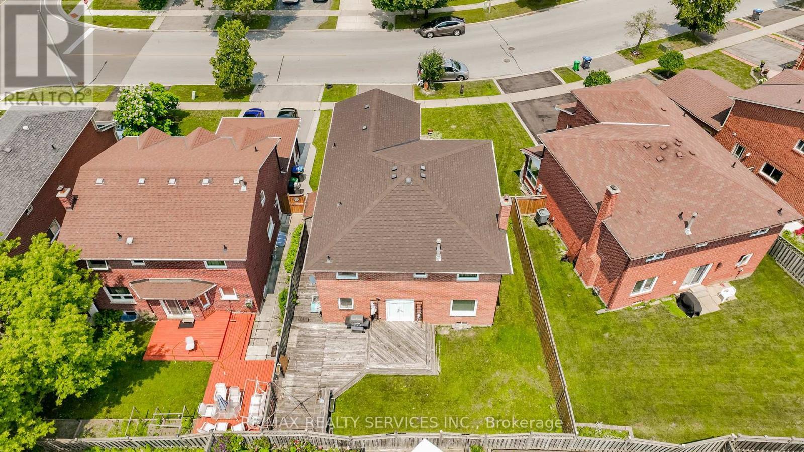 6 Ruth Avenue, Brampton, ON - Outdoor