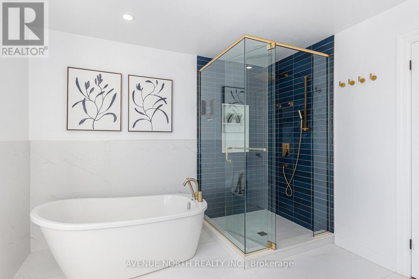 31 Bearman Street, Ottawa, ON - Indoor Photo Showing Bathroom
