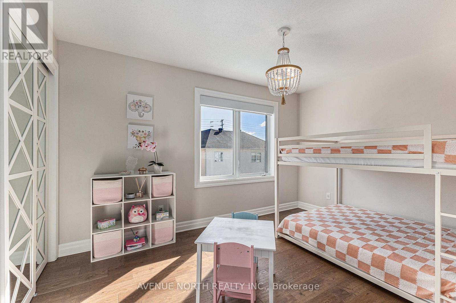 31 Bearman Street, Ottawa, ON - Indoor Photo Showing Bedroom