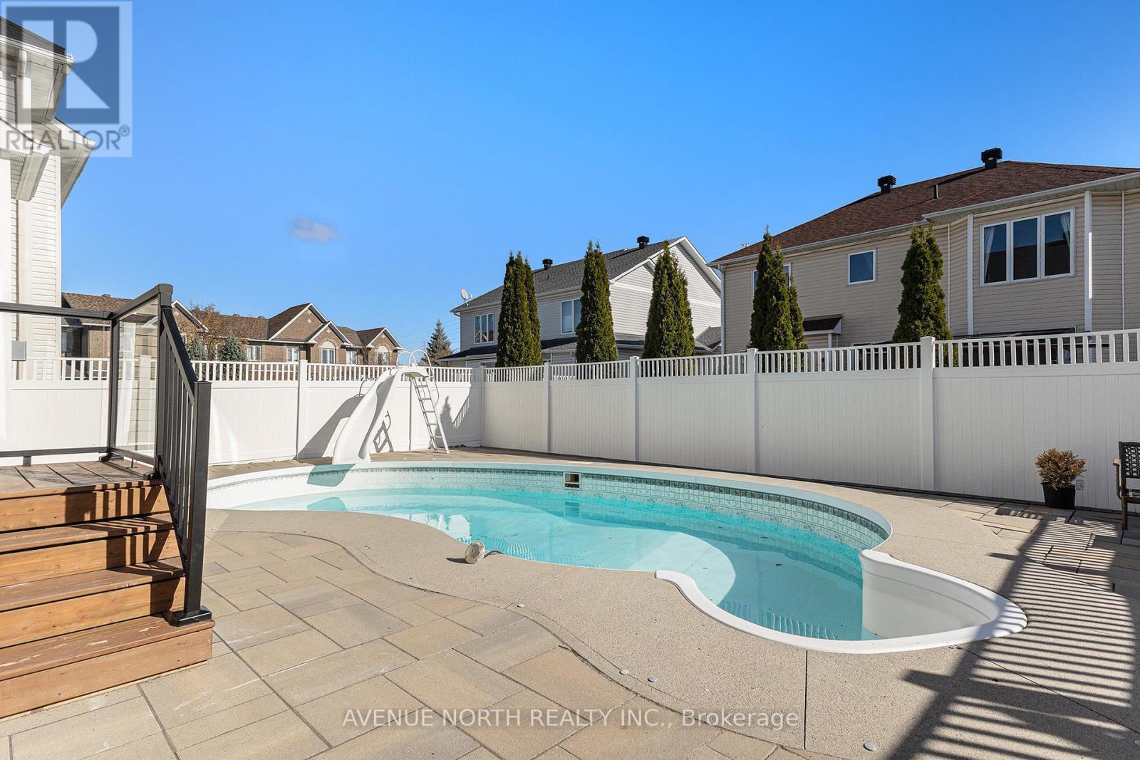 31 Bearman Street, Ottawa, ON - Outdoor With In Ground Pool