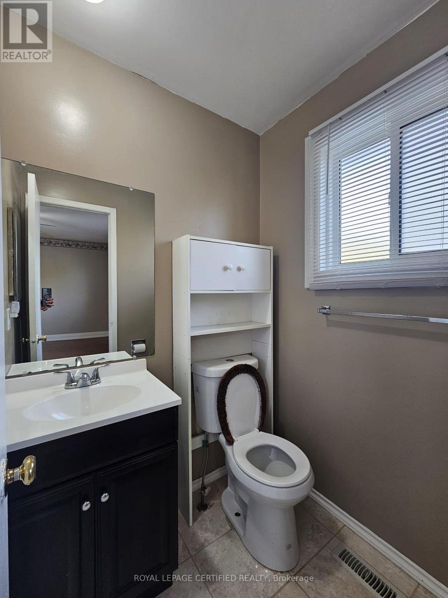 46 Donna Drive, Brampton, ON - Indoor Photo Showing Bathroom