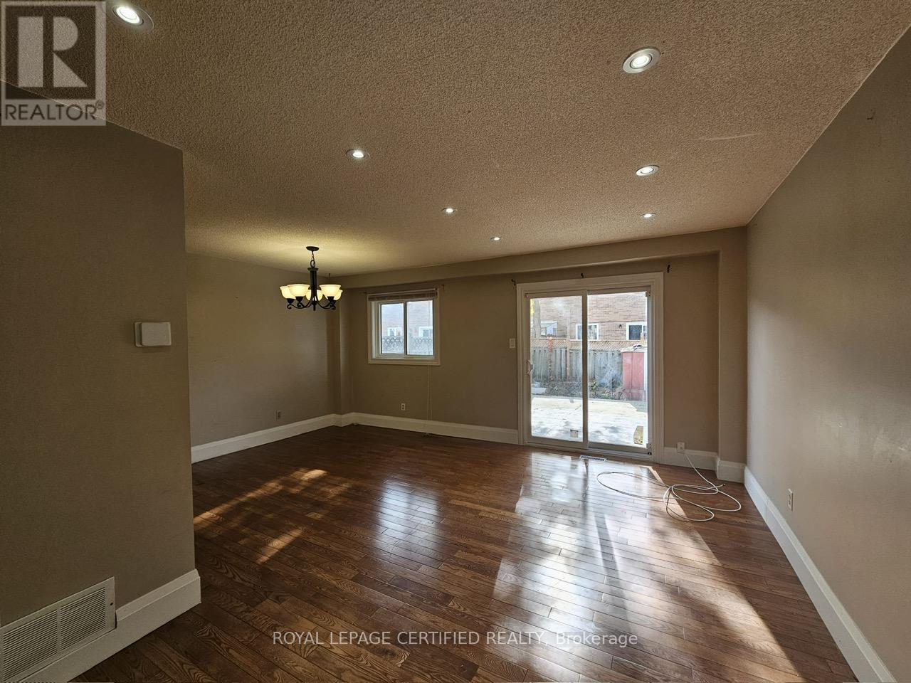 46 Donna Drive, Brampton, ON - Indoor Photo Showing Other Room