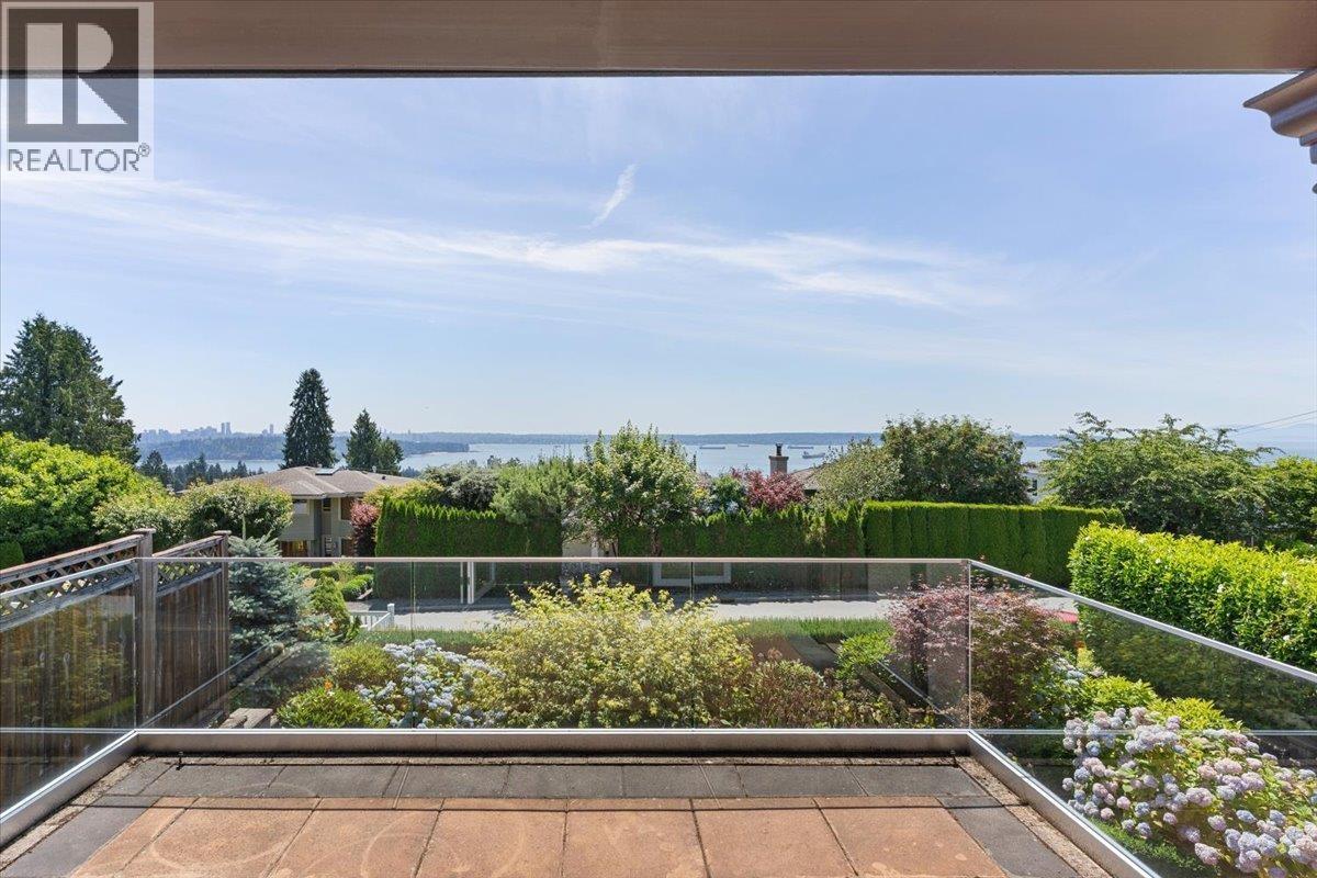 2171 Queens Avenue, West Vancouver, BC - Outdoor With Body Of Water