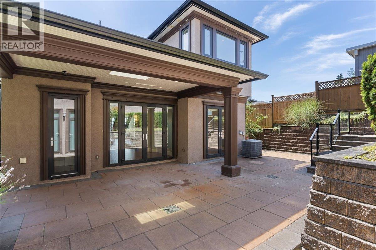 2171 Queens Avenue, West Vancouver, BC - Outdoor With Exterior