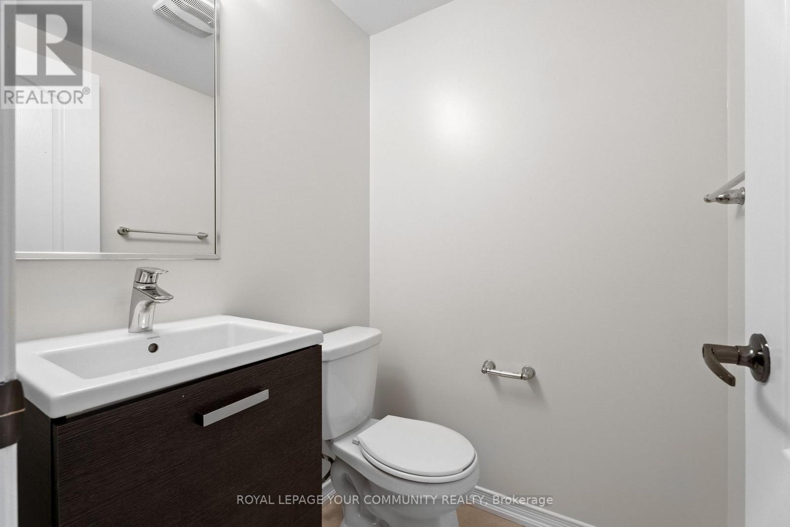60 Golden Springs Drive, Brampton, ON - Indoor Photo Showing Bathroom