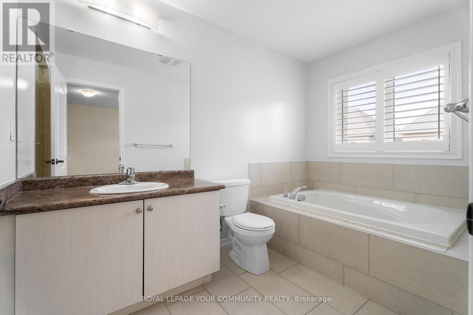 60 Golden Springs Drive, Brampton, ON - Indoor Photo Showing Bathroom