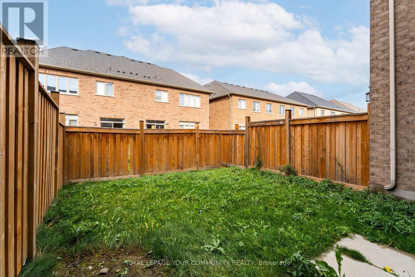 60 Golden Springs Drive, Brampton, ON - Outdoor