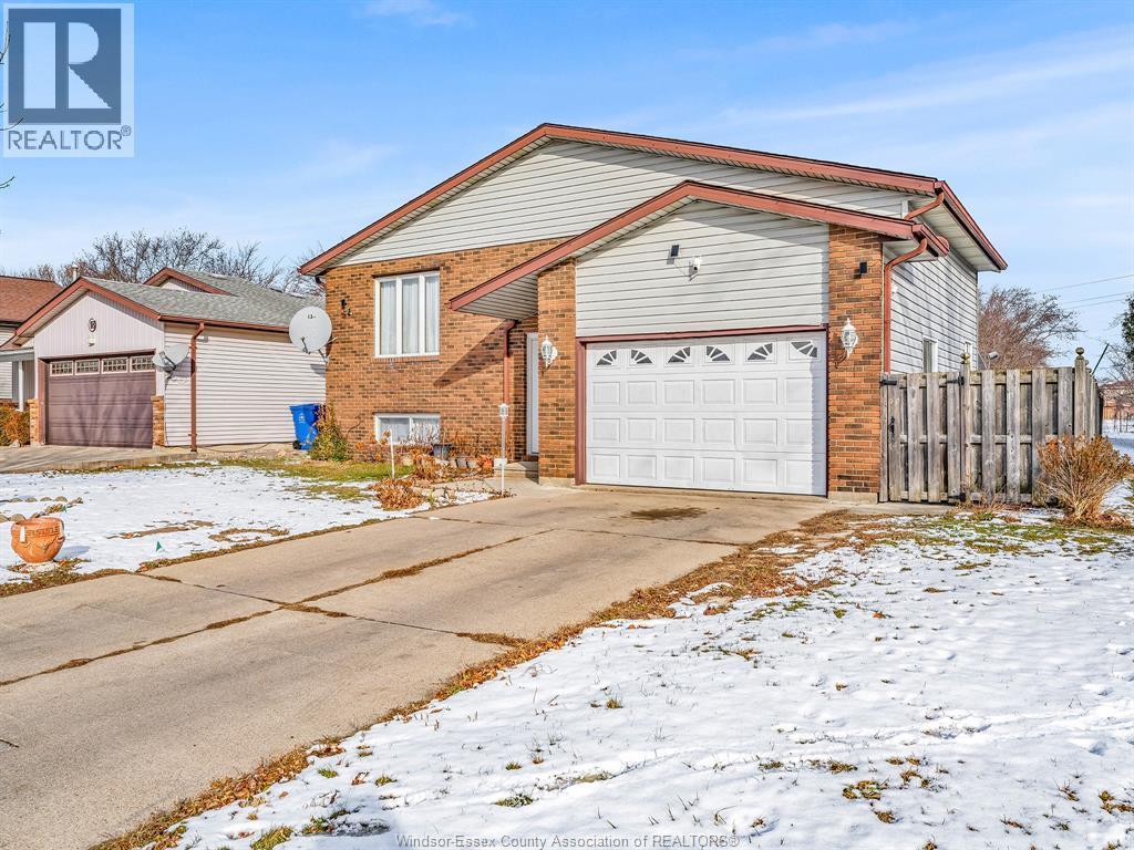 20 Sutton, Leamington, ON - Outdoor