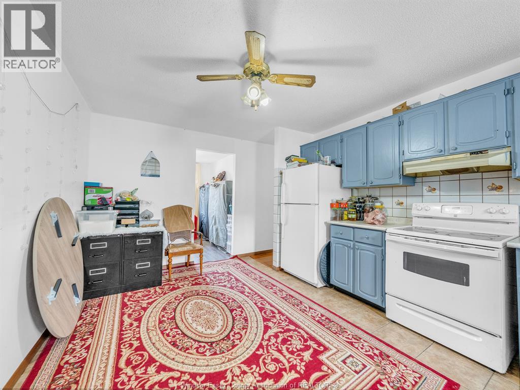 20 Sutton, Leamington, ON - Indoor Photo Showing Kitchen
