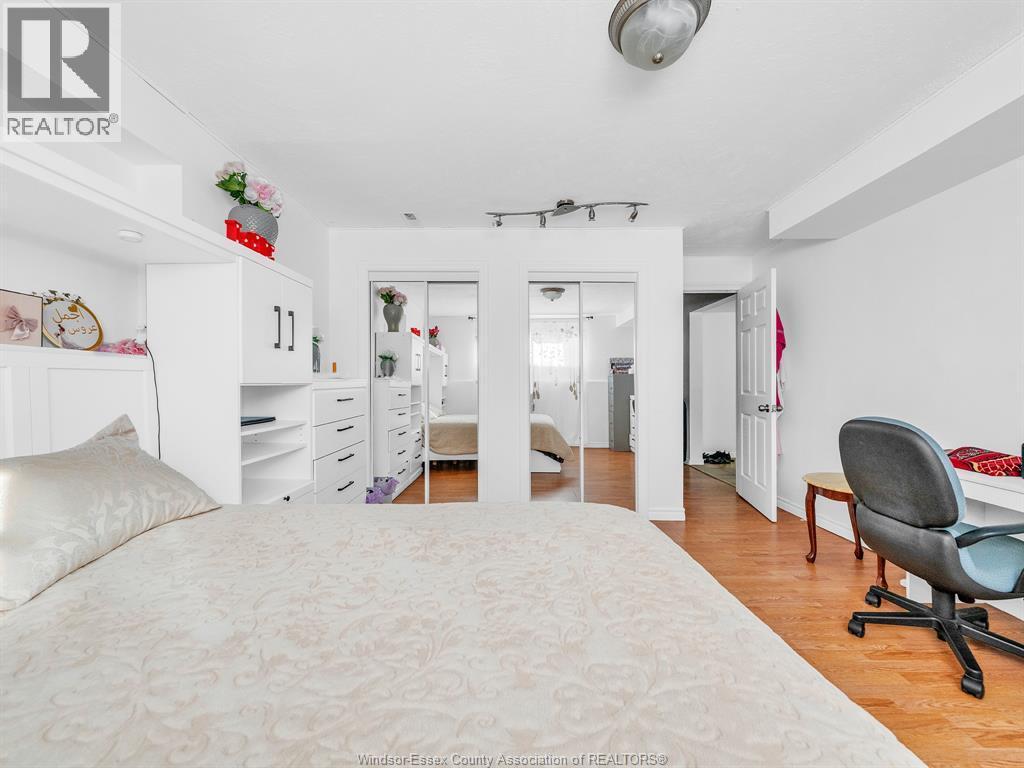 20 Sutton, Leamington, ON - Indoor Photo Showing Bedroom