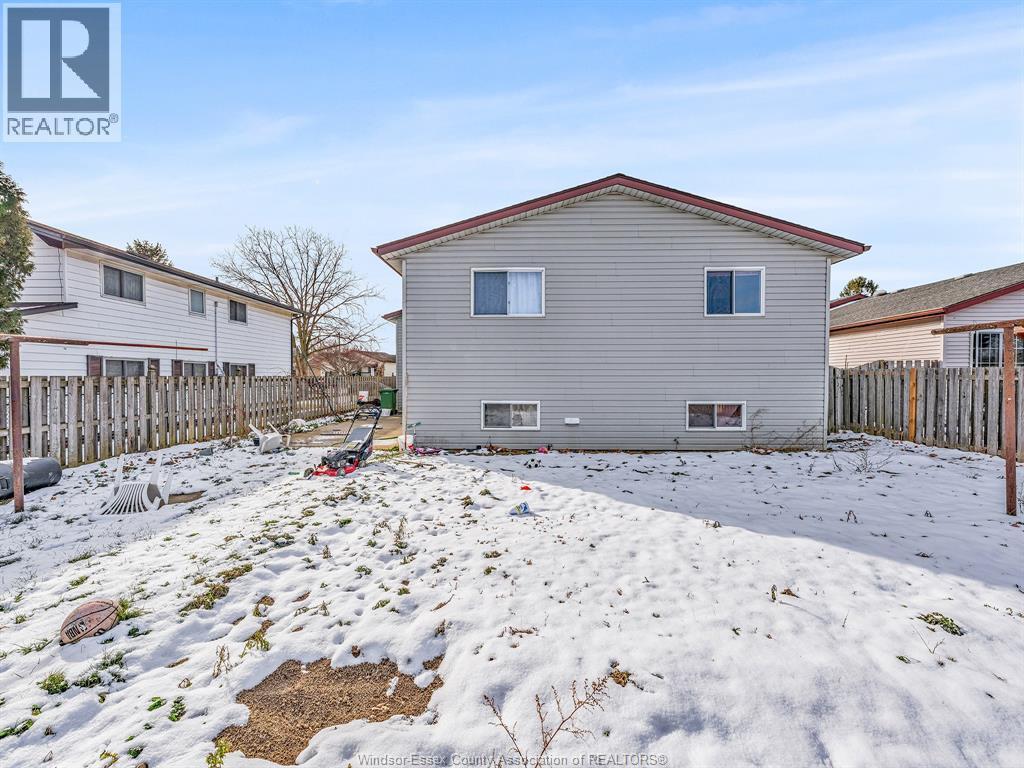 20 Sutton, Leamington, ON - Outdoor With Exterior