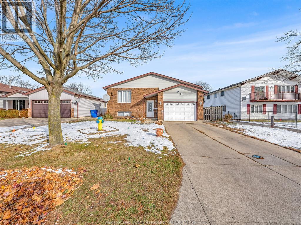 20 Sutton, Leamington, ON - Outdoor