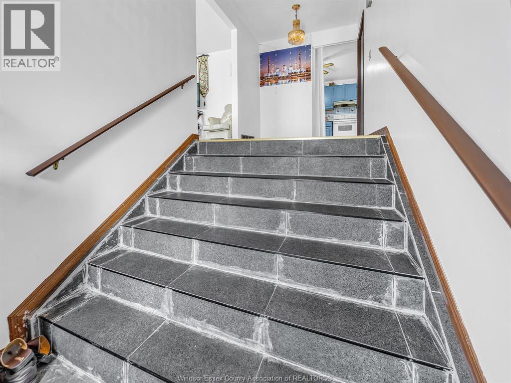 20 Sutton, Leamington, ON - Indoor Photo Showing Other Room