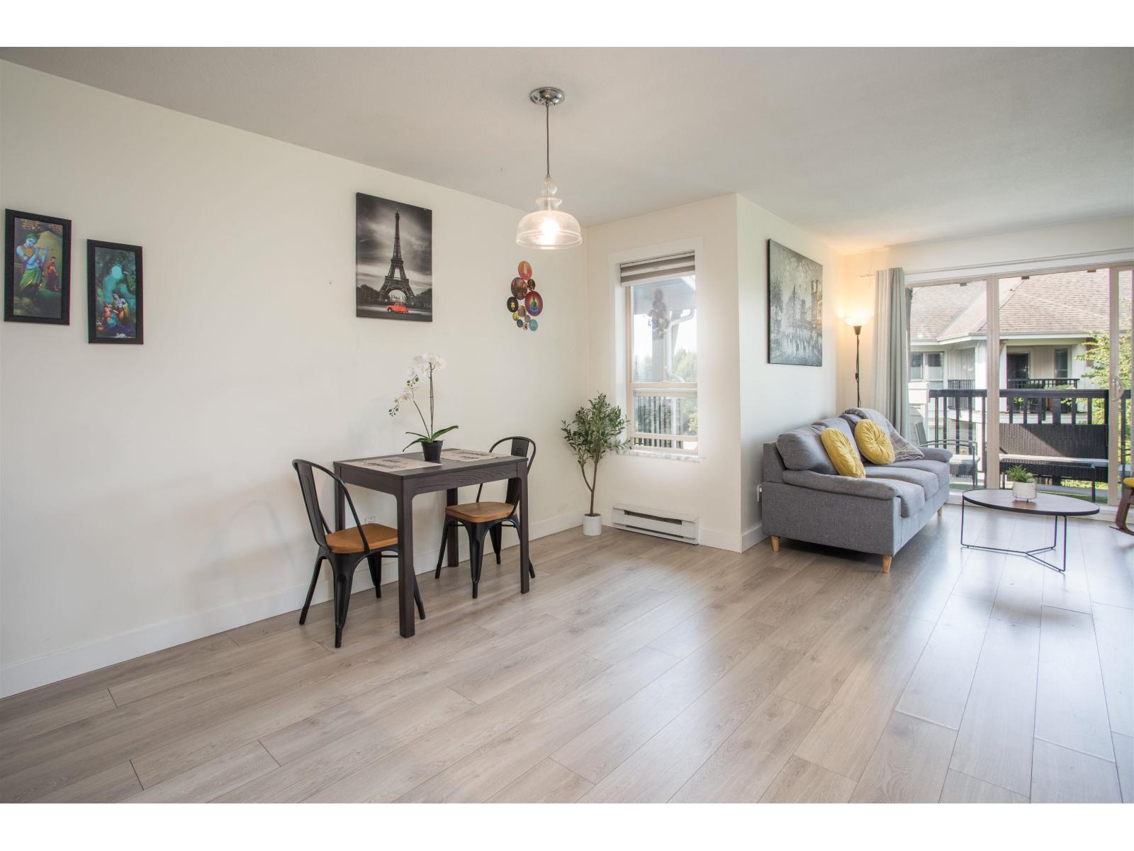 425 8915 202 Street, Langley, BC - Indoor