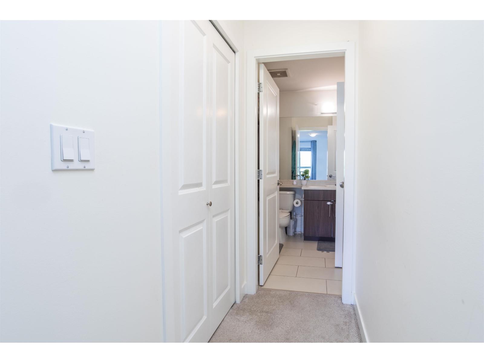 425 8915 202 Street, Langley, BC - Indoor Photo Showing Other Room