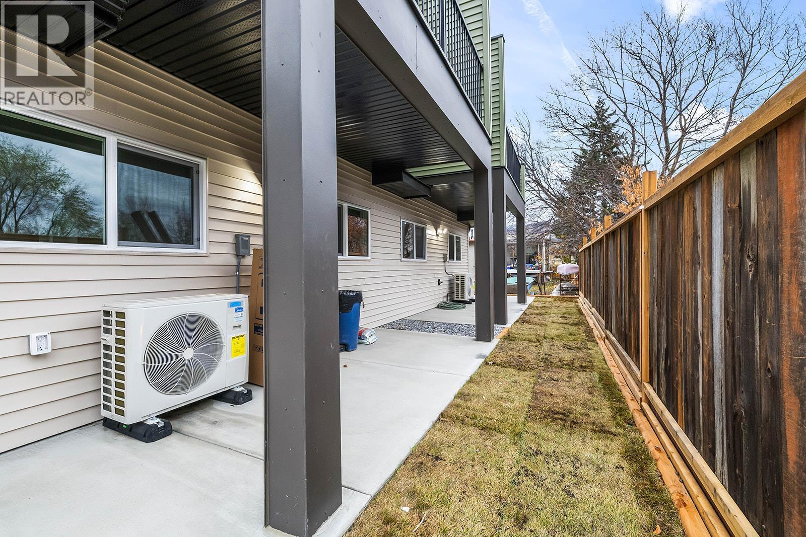 2711 Hewl Road, West Kelowna, BC - Outdoor