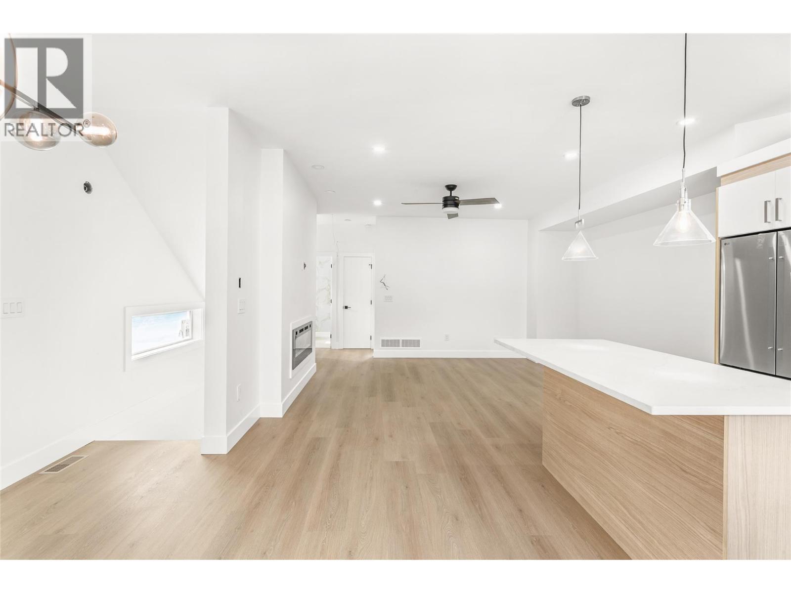 2711 Hewl Road, West Kelowna, BC - Indoor Photo Showing Other Room