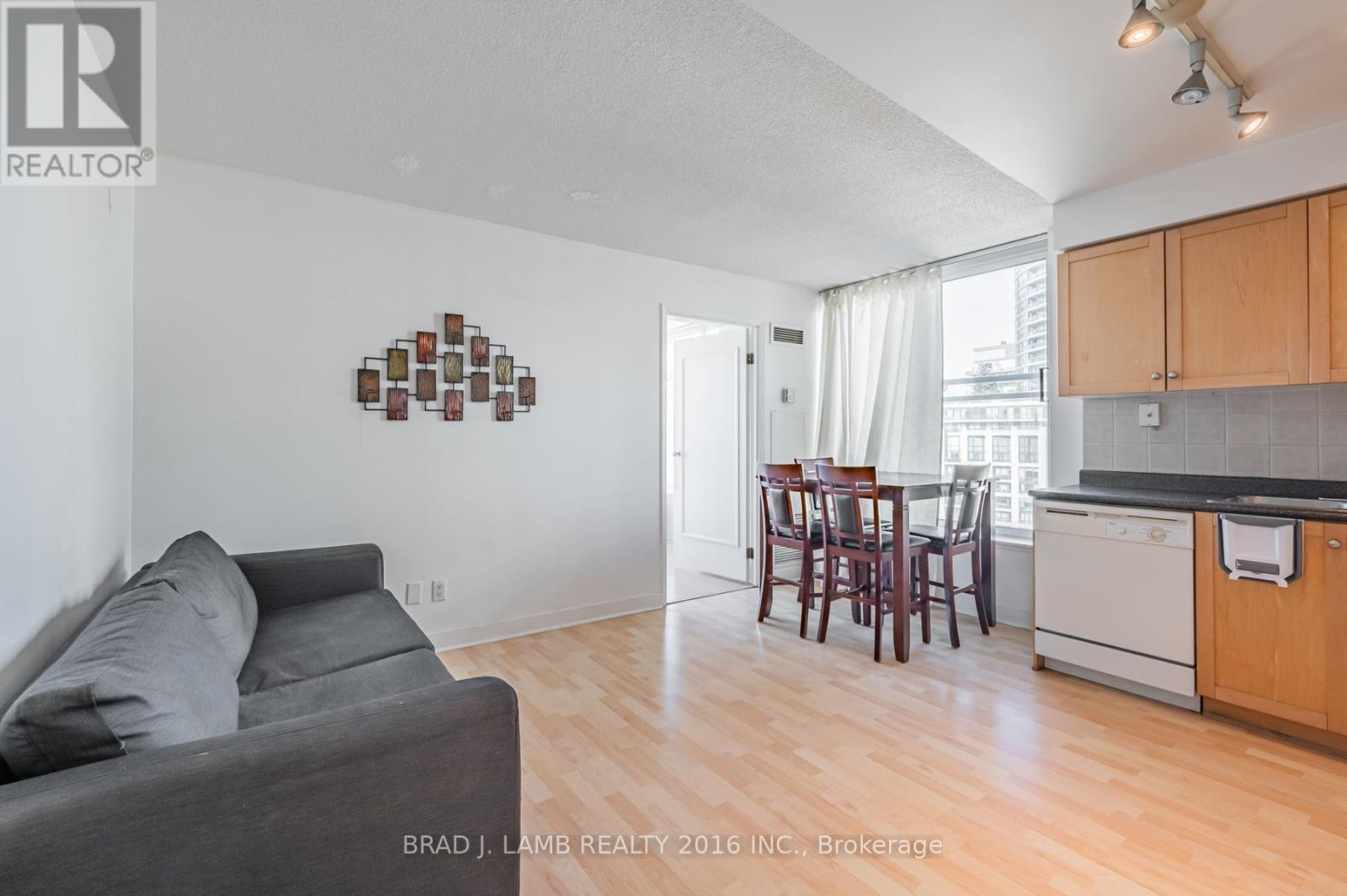 1122 - 650 Queens Quay W, Toronto, ON - Indoor