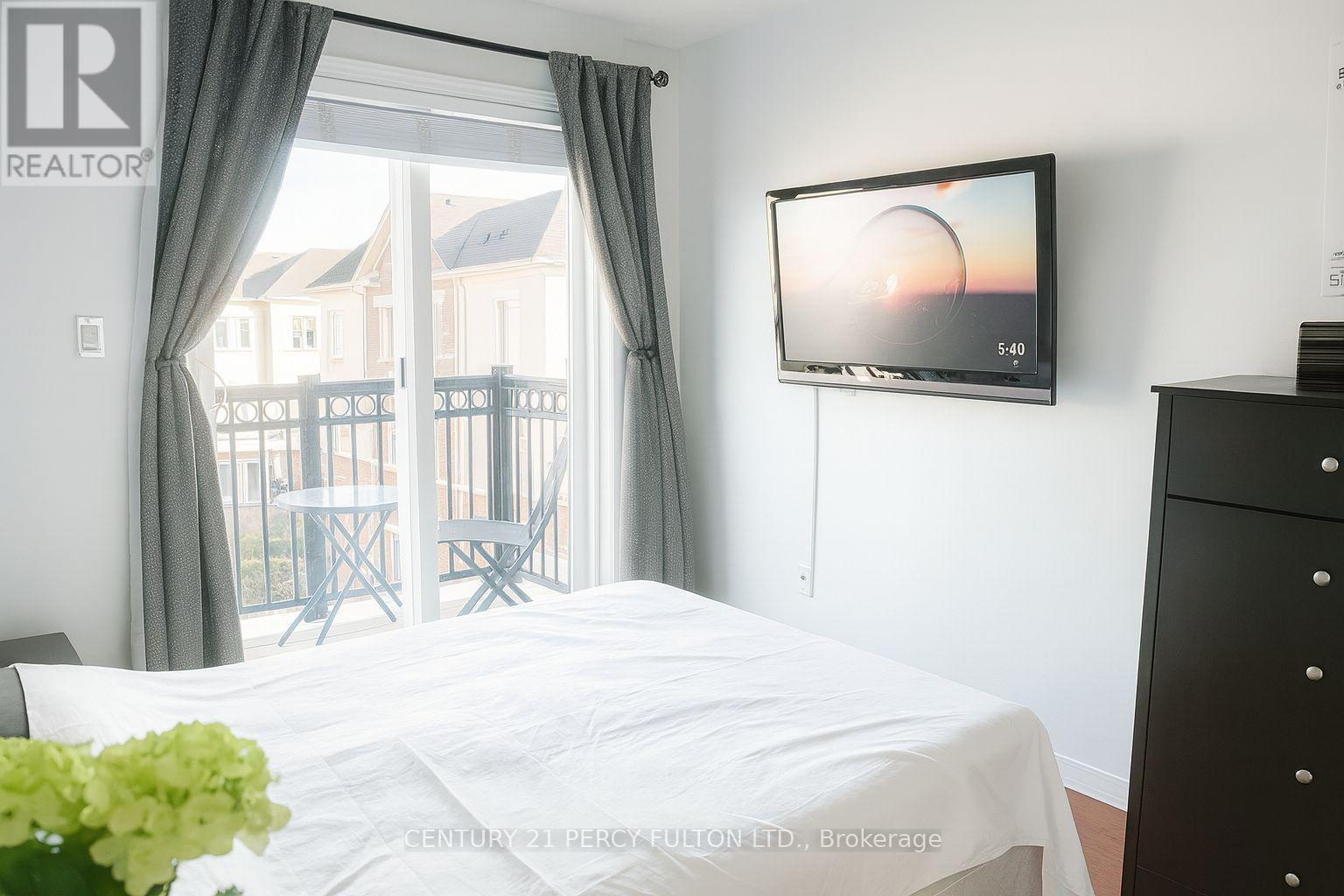 257 - 19 Coneflower Crescent, Toronto, ON - Indoor Photo Showing Bedroom