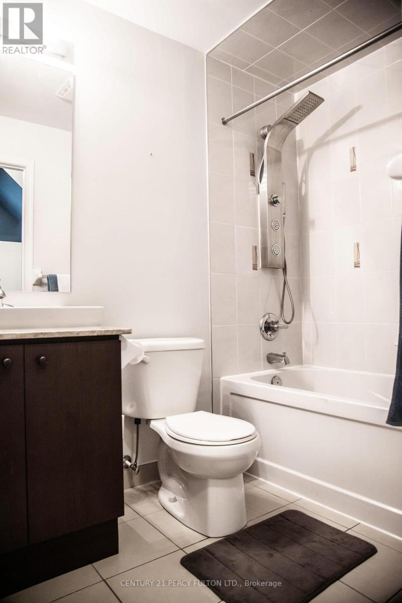 257 - 19 Coneflower Crescent, Toronto, ON - Indoor Photo Showing Bathroom