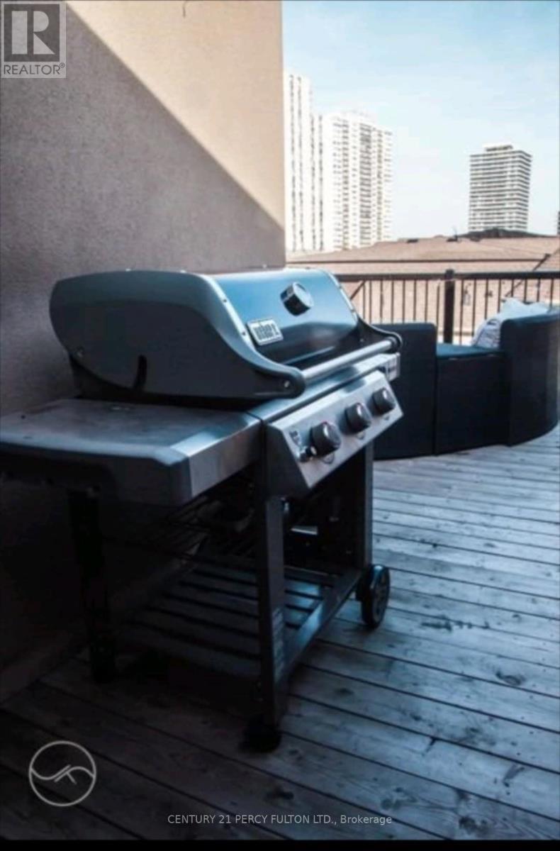 257 - 19 Coneflower Crescent, Toronto, ON - Outdoor