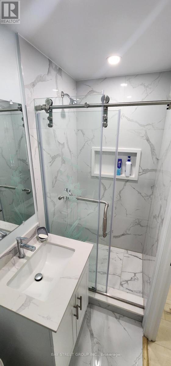 Room2 - 45 Pineway Boulevard, Toronto, ON - Indoor