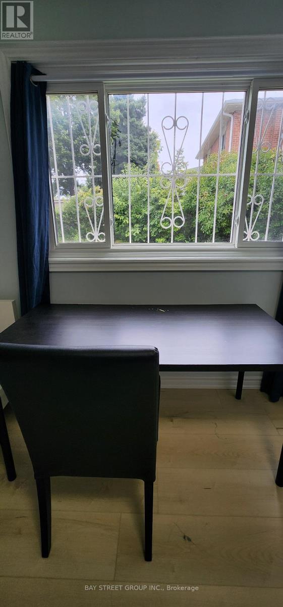 Room2 - 45 Pineway Boulevard, Toronto, ON - Indoor Photo Showing Other Room