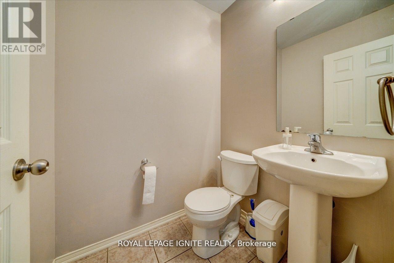 94 Gillett Drive, Ajax, ON - Indoor Photo Showing Bathroom