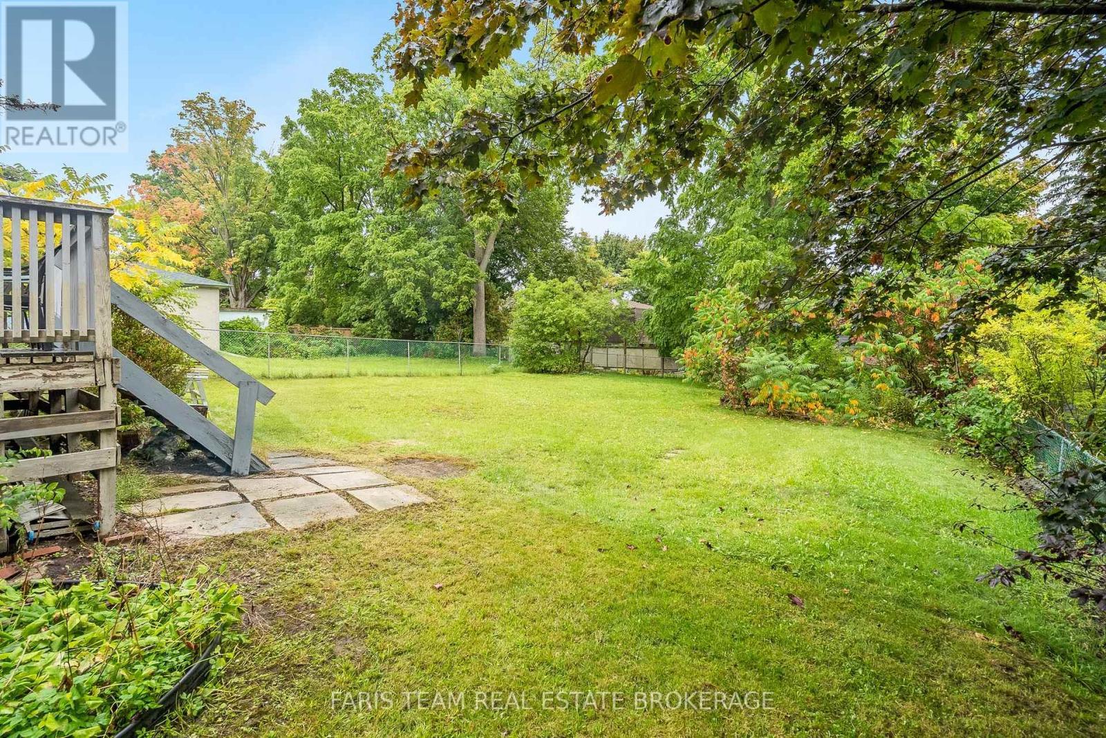 105 Barrie Street, Bradford West Gwillimbury, ON - Outdoor